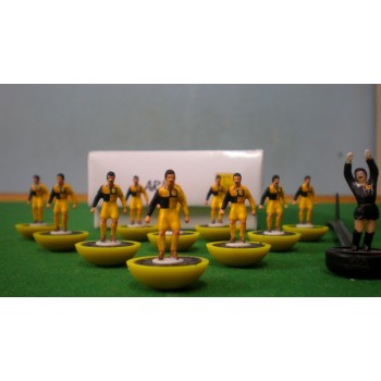 Subbuteo Andrew Table Soccer Aris Salonica 1914 on classic Hasbro bases